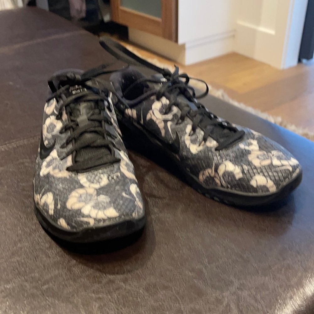 Nike Metcon cross trainers